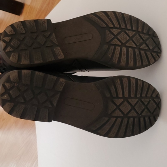 Womens Boots - Picture 3 of 4